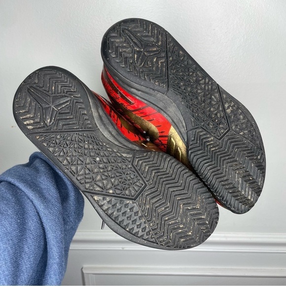 Nike Kobe KB Mentality Iron Man Red and Gold Sneaker Mens 7.5 - Picture 5 of 11